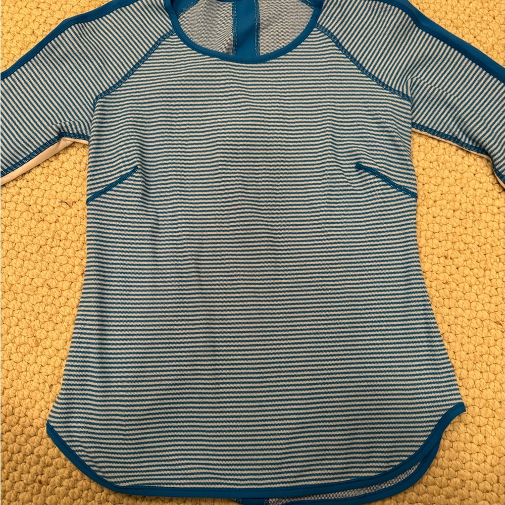 Lululemon Runder Under Reversible L/S Shirt - Picture 9 of 14